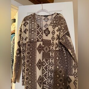 HEIMISH USA V-Neck Sweater with Geometric Patterns